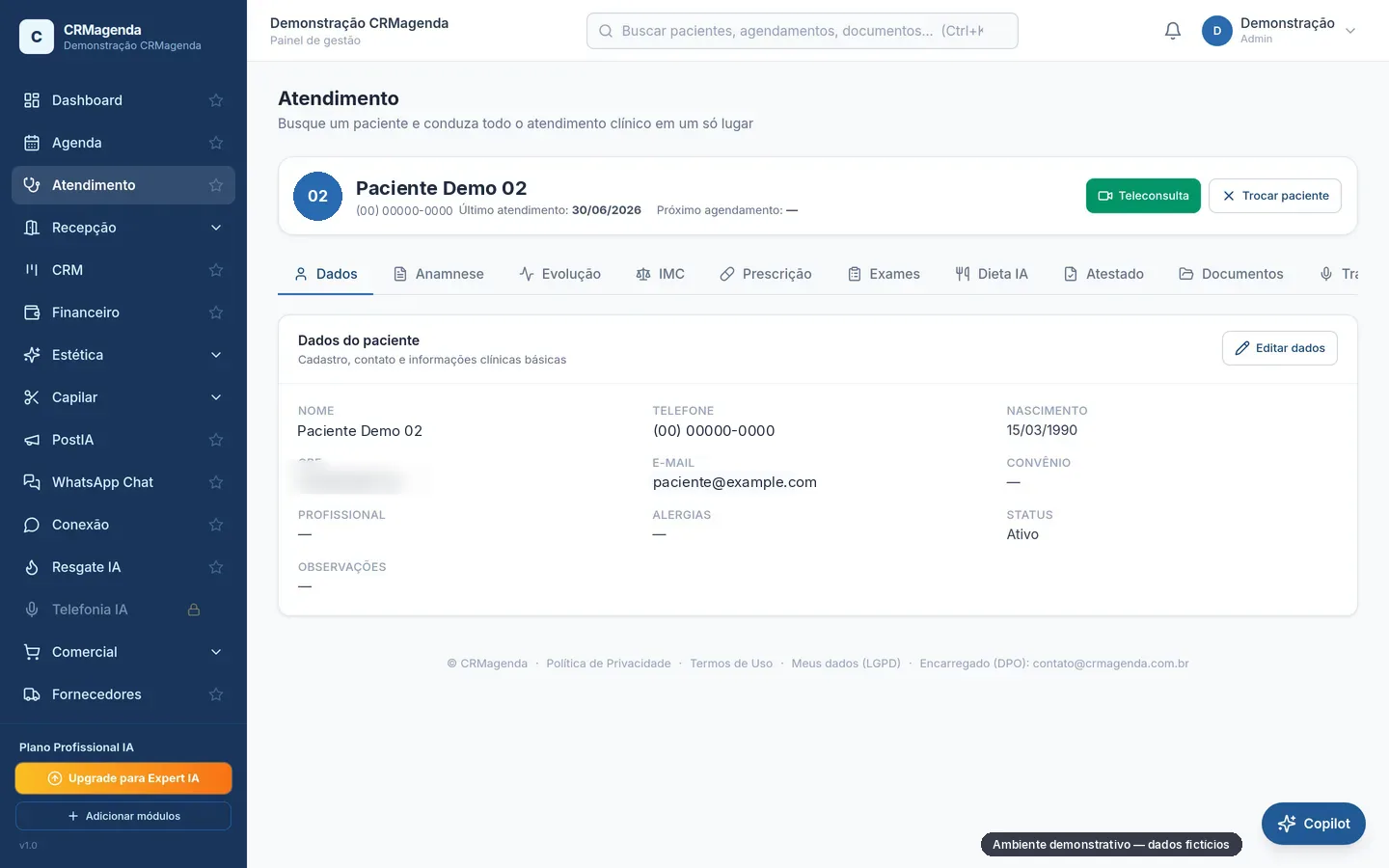 Ficha do paciente no CRMagenda com abas de anamnese, evolução, prescrição e documentos